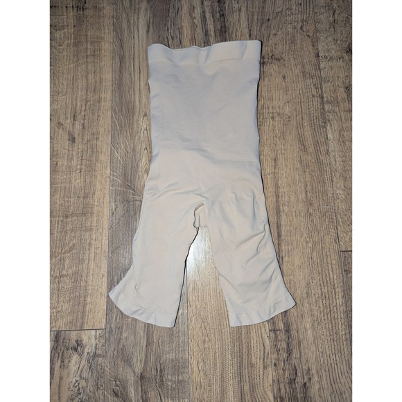 SKIMS Other - Skims SEAMLESS SCULPT High Waisted Mid Thigh Size Medium Beige